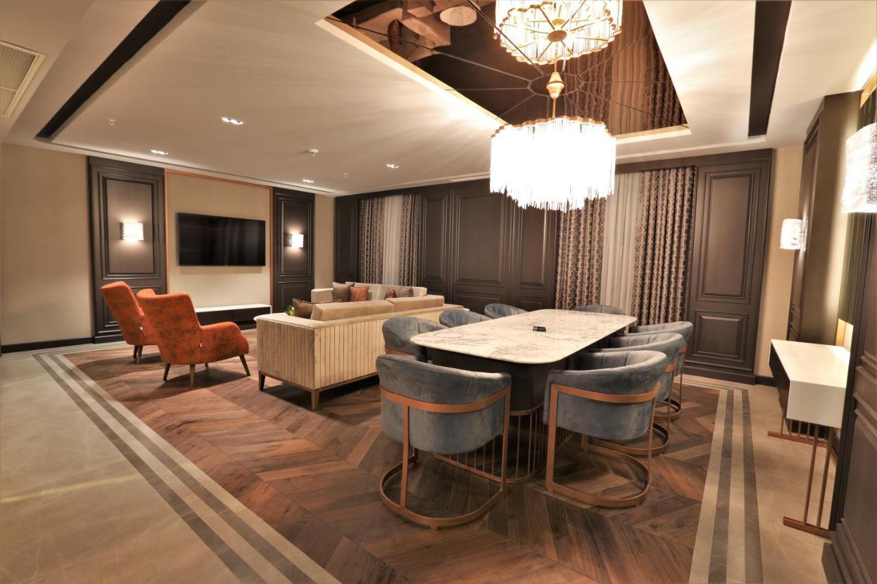 Limak Skopje Luxury Hotel Kültér fotó