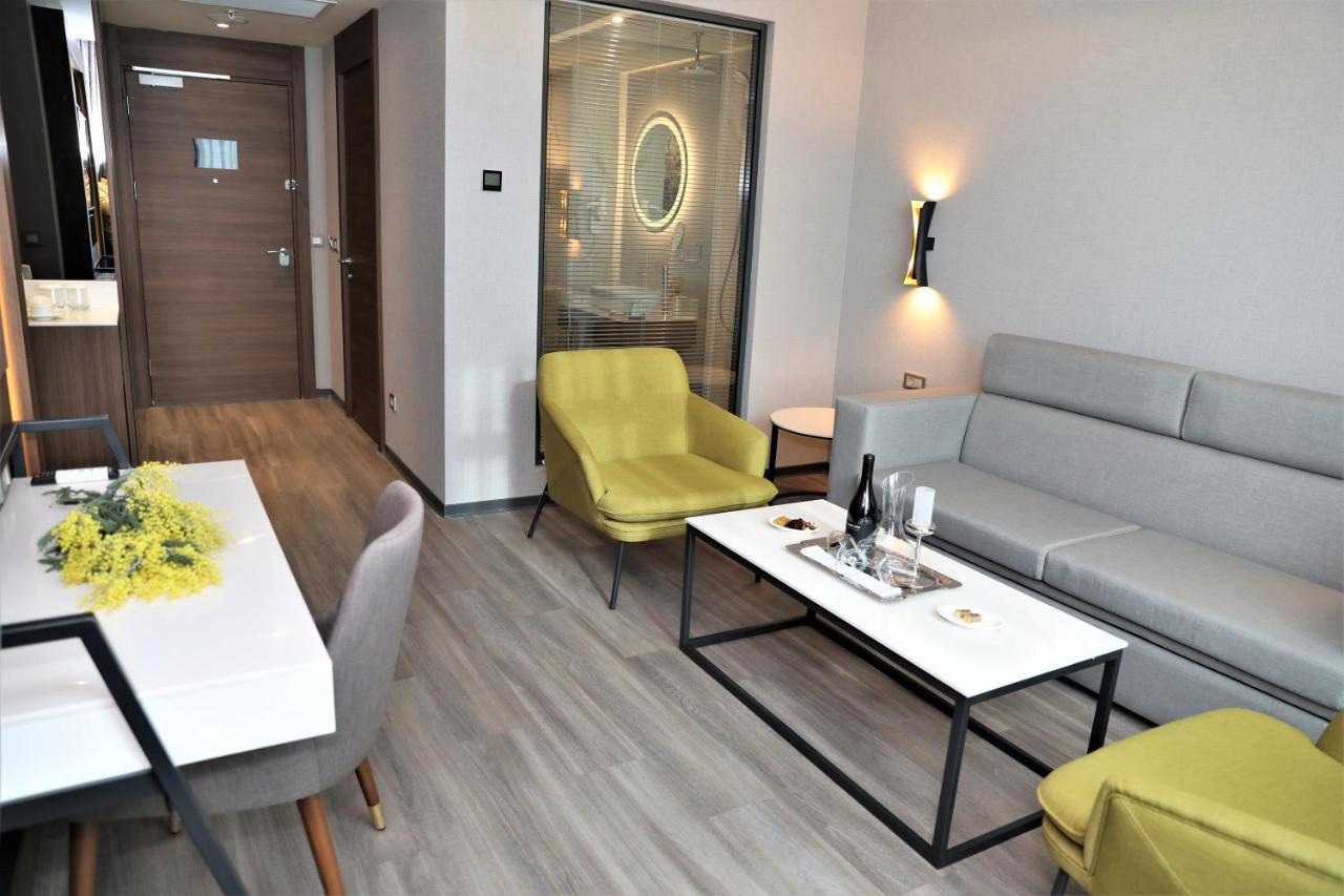 Limak Skopje Luxury Hotel Kültér fotó Suite