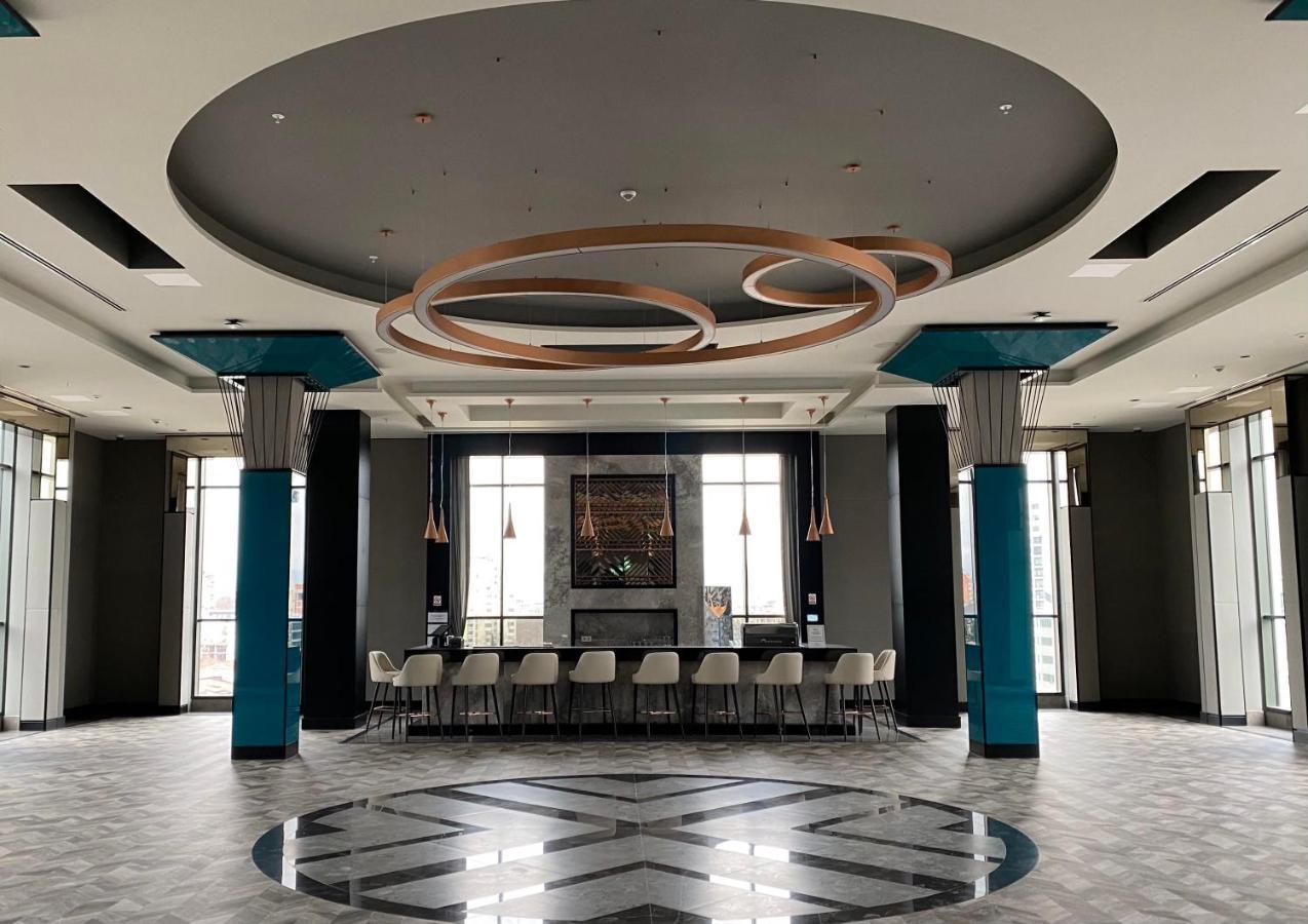 Limak Skopje Luxury Hotel Kültér fotó The lobby of the hotel