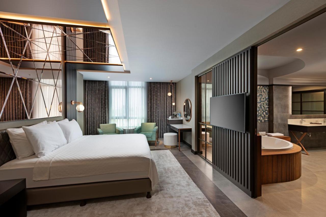Limak Skopje Luxury Hotel Kültér fotó A suite at the hotel