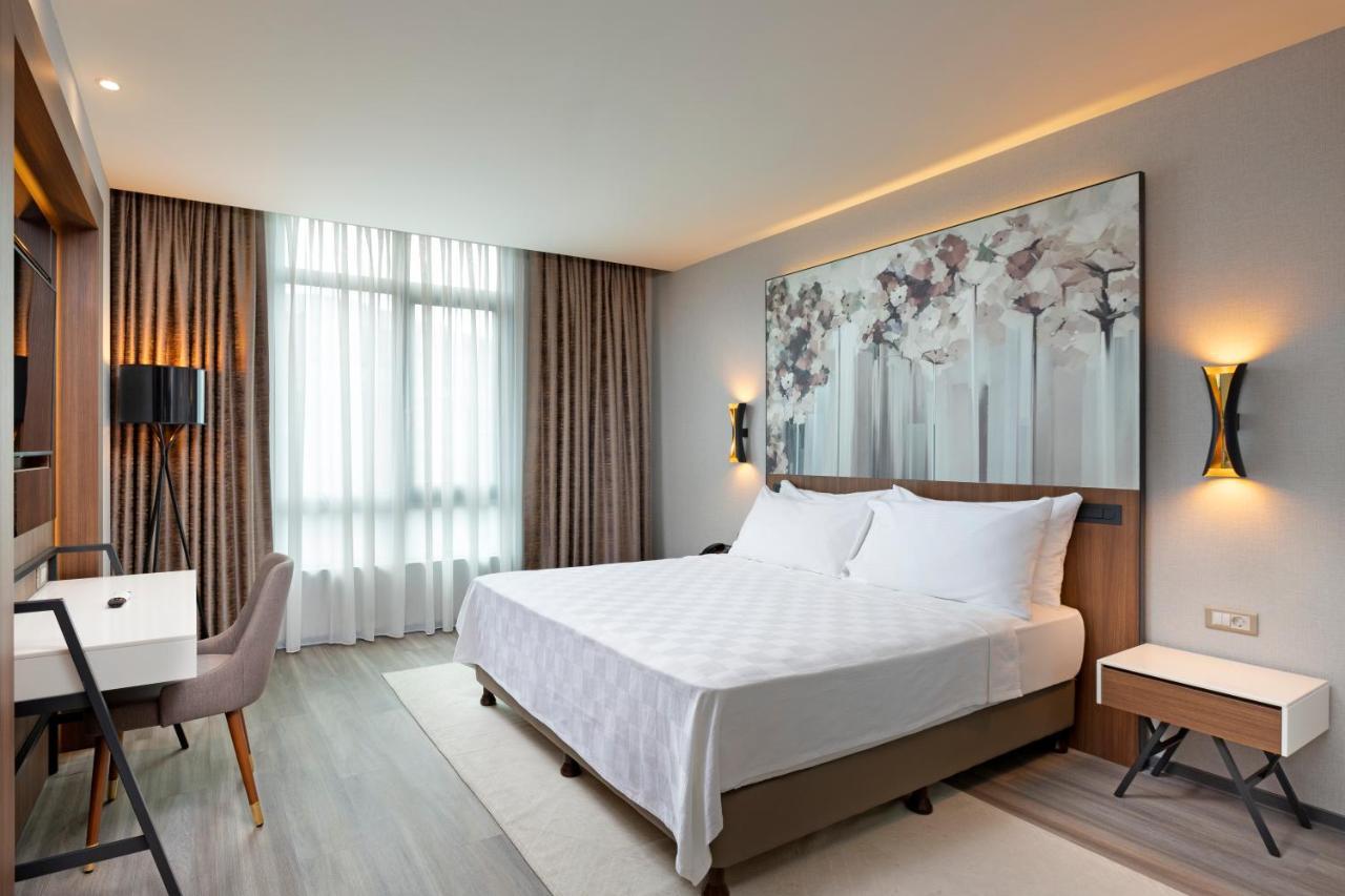 Limak Skopje Luxury Hotel Kültér fotó Deluxe room