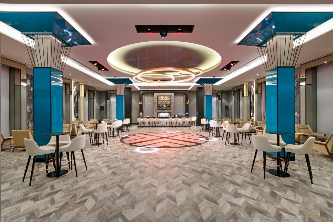 Limak Skopje Luxury Hotel Kültér fotó The interior of the lounge